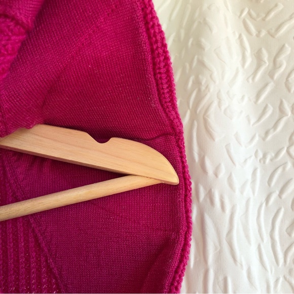 Aritzia Babaton Hazlitt Sweater Vest Deep Magenta Pink XXS - Picture 11 of 16